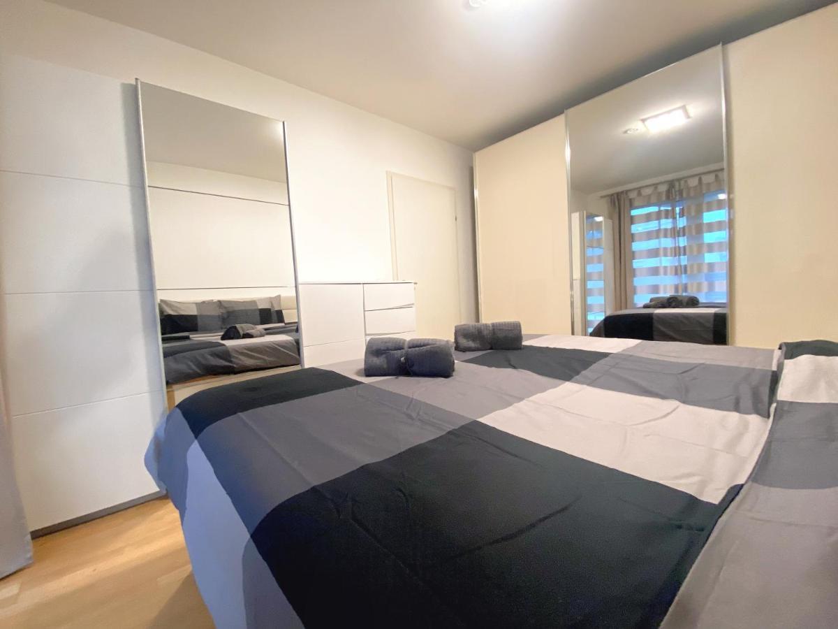 Apartment Near Lake Spacious & Furnished Beautiful *